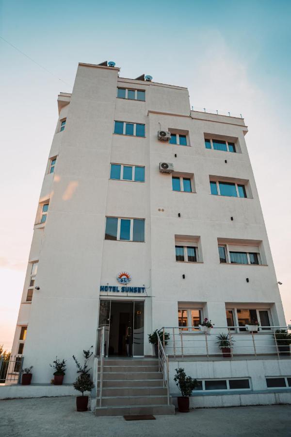 Hotel Sunset Gl Vlorë Esterno foto