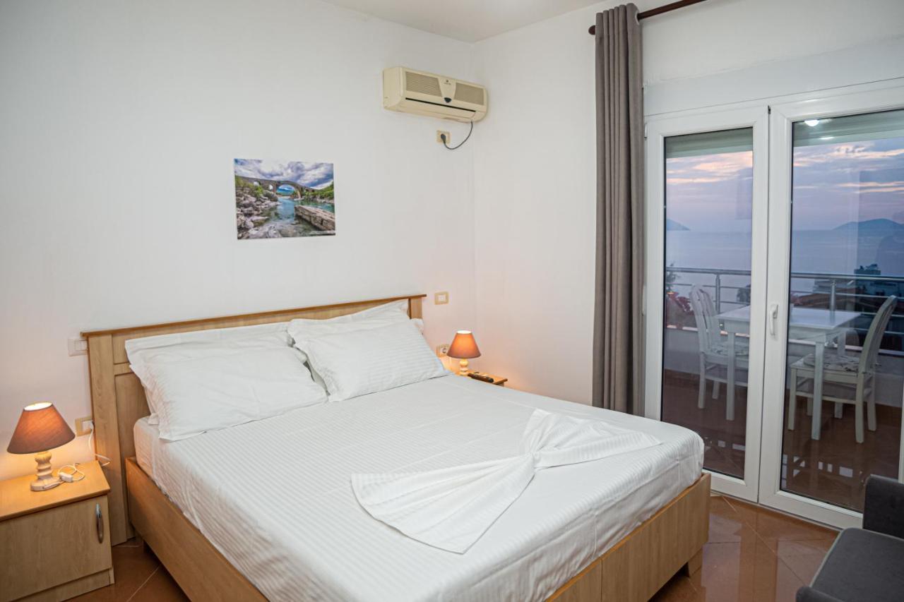Hotel Sunset Gl Vlorë Esterno foto